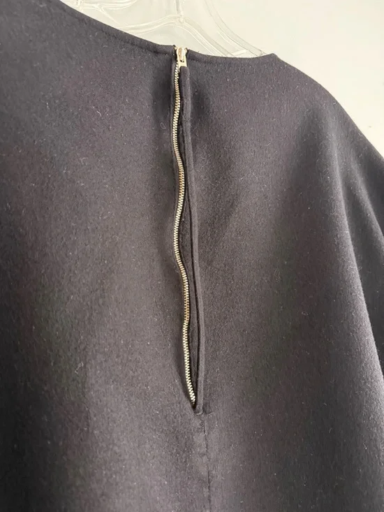 ARITZIA Babaton 1-01 Palermo Wool Cashmere Top Black Oversized Minimalist Blouse - Picture 9 of 11